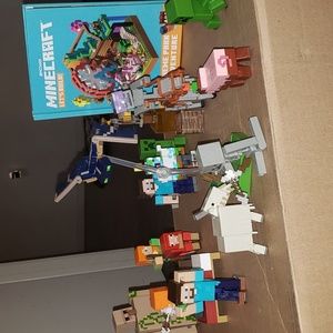 MINECRAFT TOYS & BOOK
